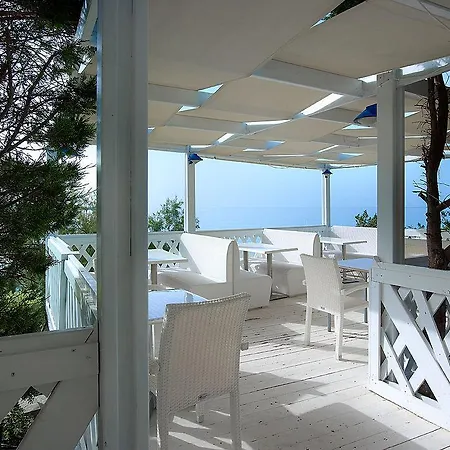 Sunrise Hotel Pefki